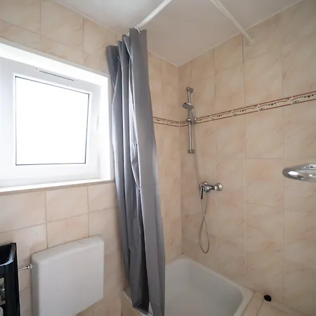 Dwk: Monteurhaus Bad Salzig Hotel apartamentowy